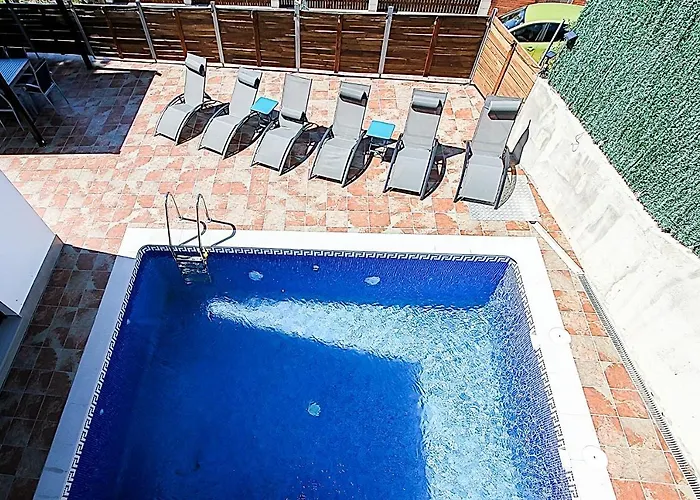 Esperanza Vila *